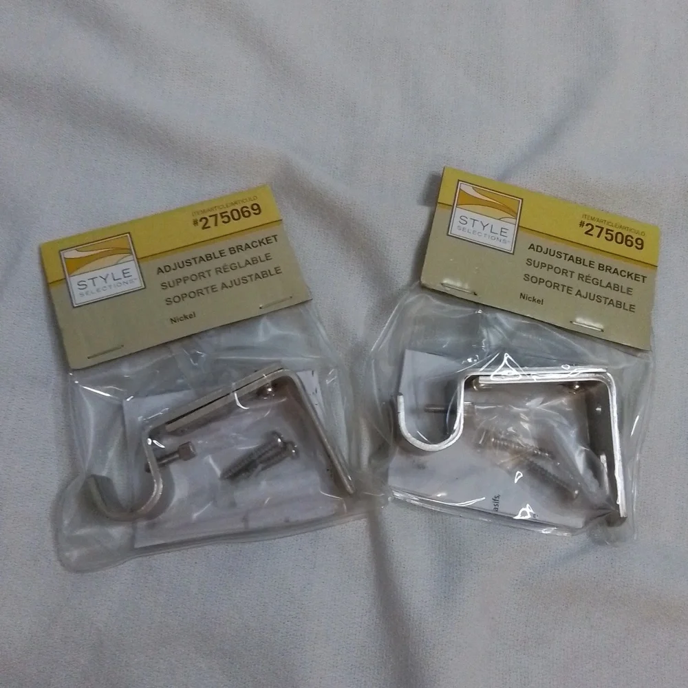 NWT Style Selections Adjustable Curtain Rod Brackets